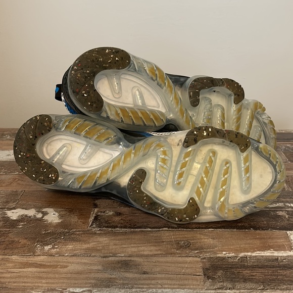 Nike Men’s Air Vapormax 2021 FK Shoes - Picture 2 of 4